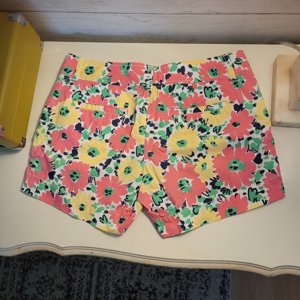 Lilly Pulitzer Callahan Doodle Bug Daisy  Shorts Size 4 - Picture 3 of 7
